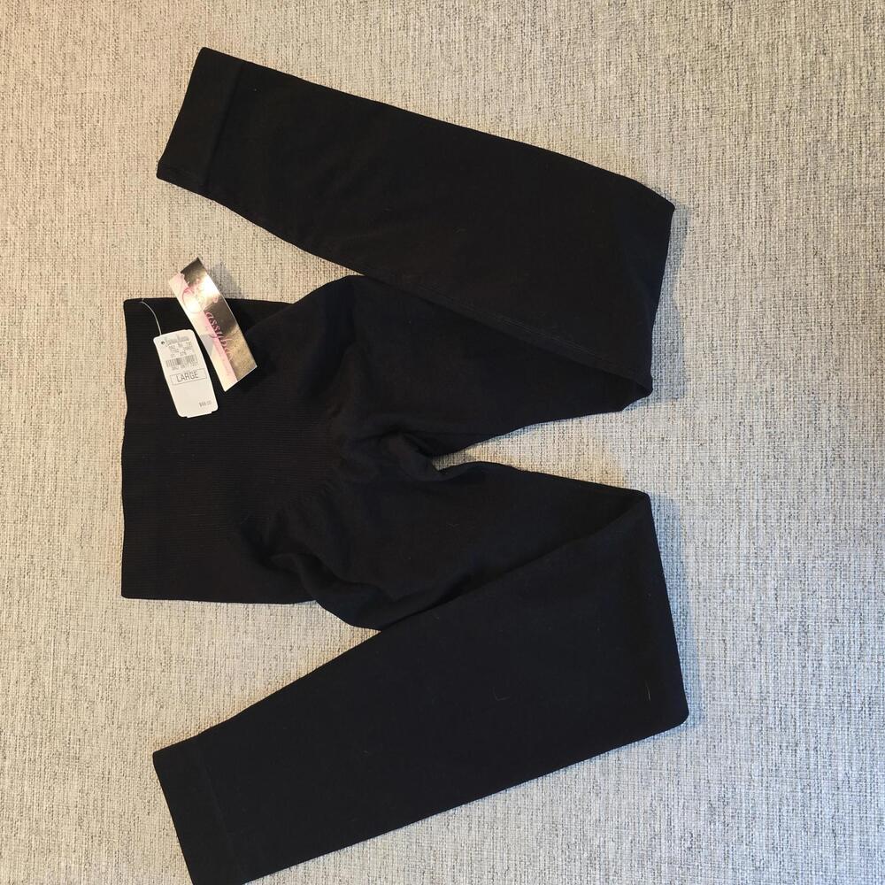 Neiman Marcus Sassybar Black Leggings Size Large